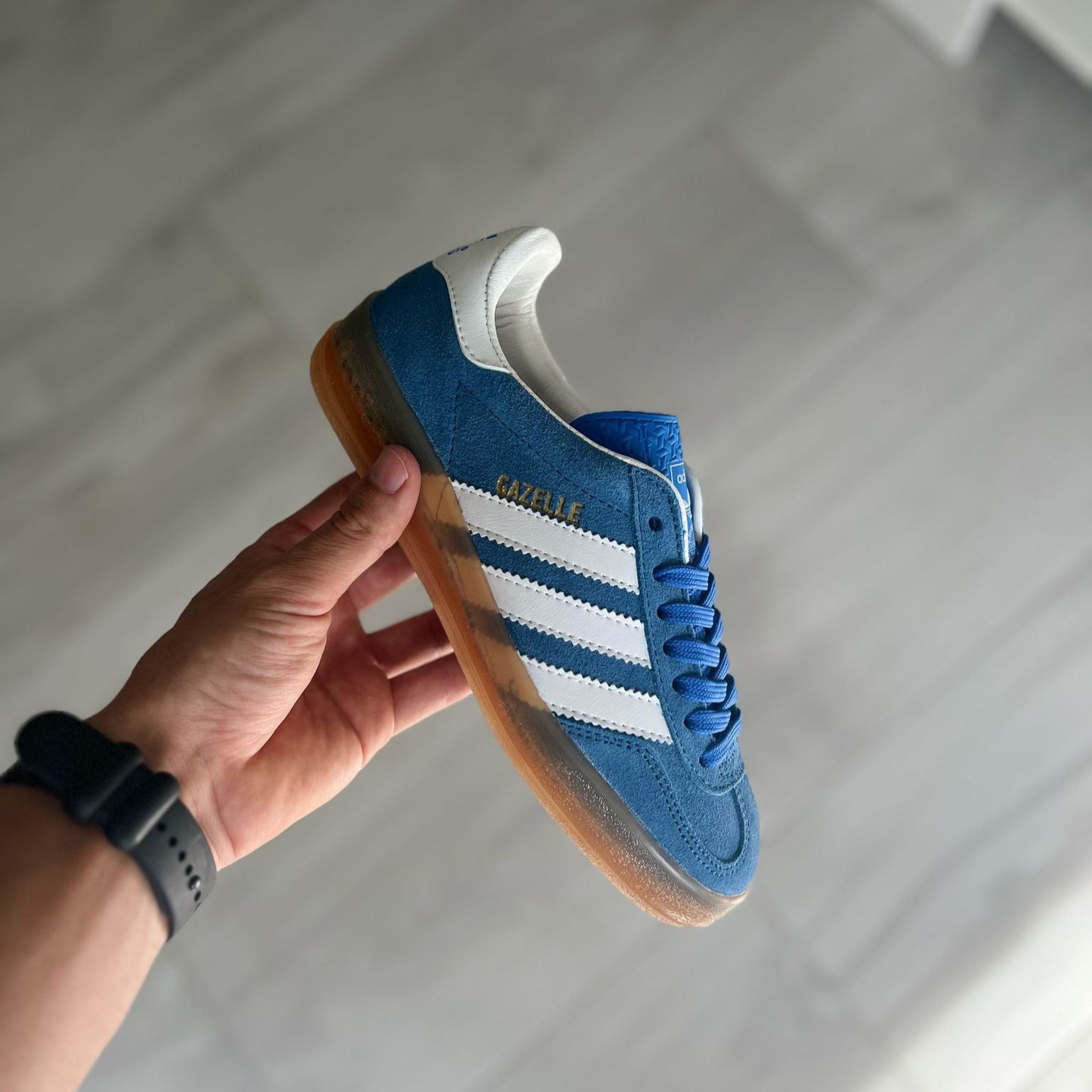 Zapatillas A. Gazelle sin plataforma ( Dos colores)