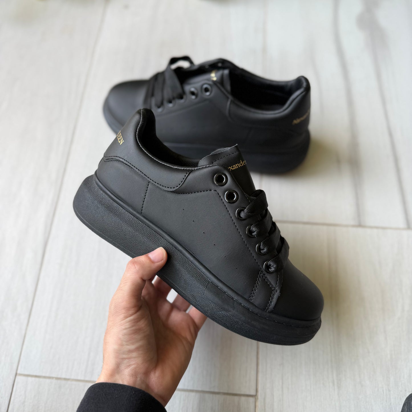 Alexander McQueen Unisex calidad premium (varios colores)