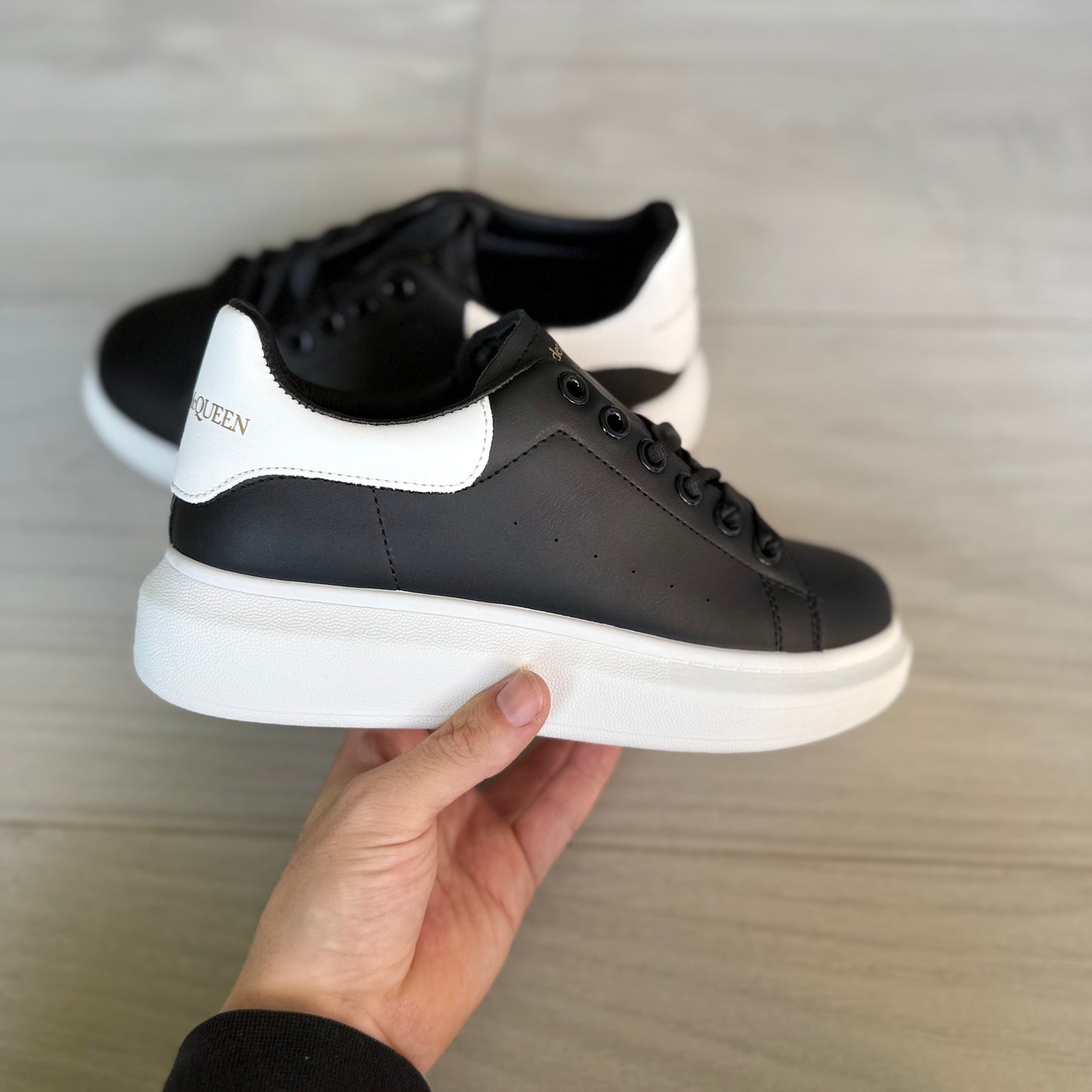 Alexander McQueen Unisex calidad premium (varios colores)