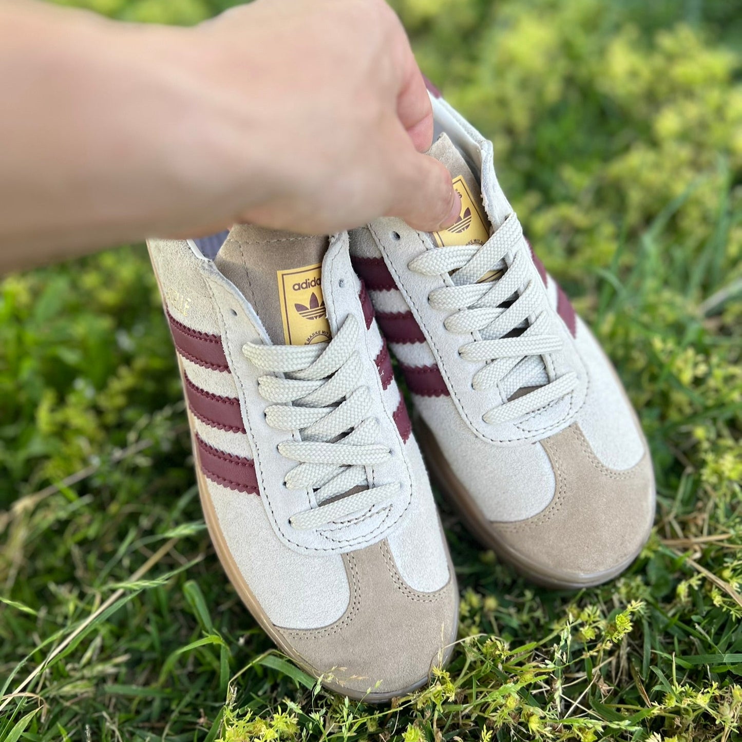 Zapatillas A. Gazelle plataforma beige y burdeos