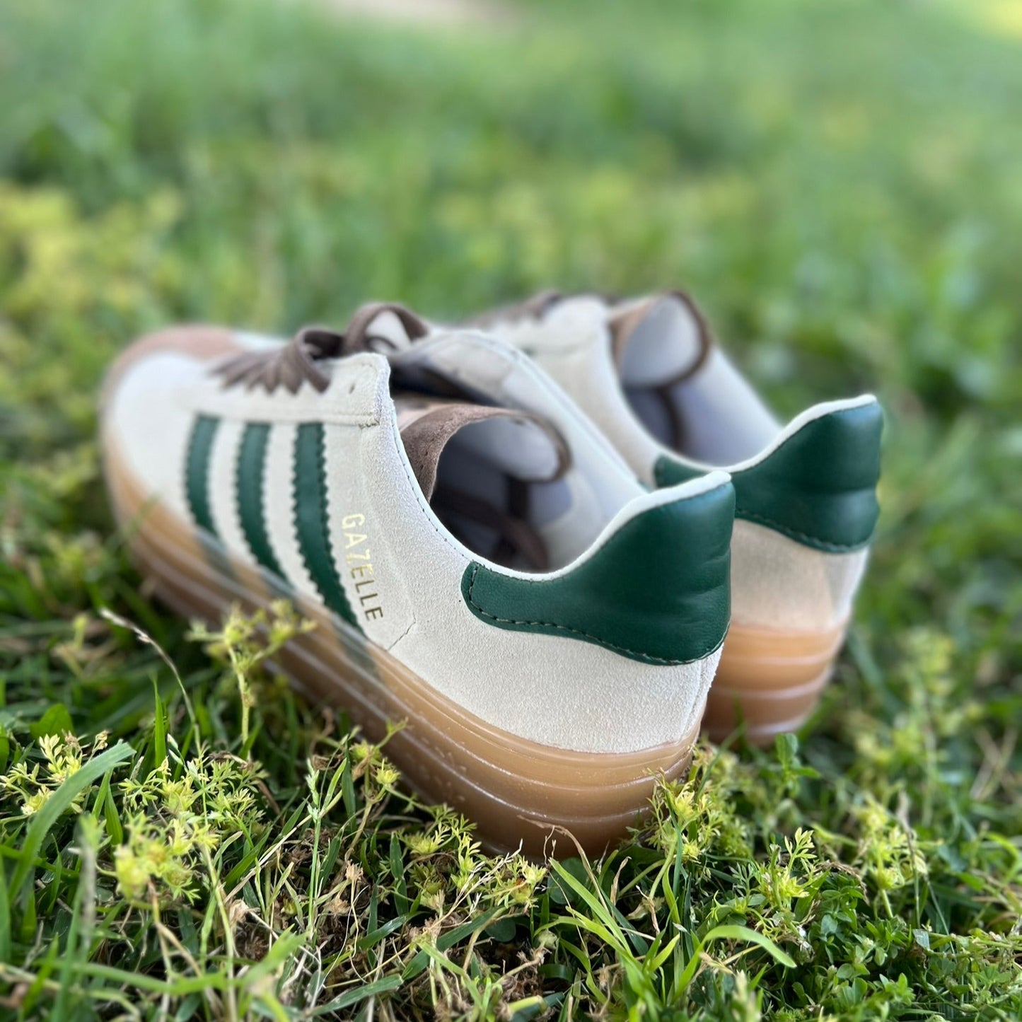 Zapatillas A. Gazelle plataforma beige y verde
