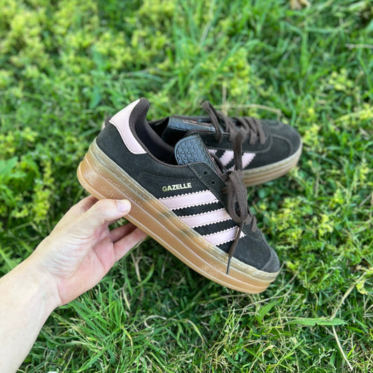 Zapatillas A. Gazelle plataforma marrones detalles rosa