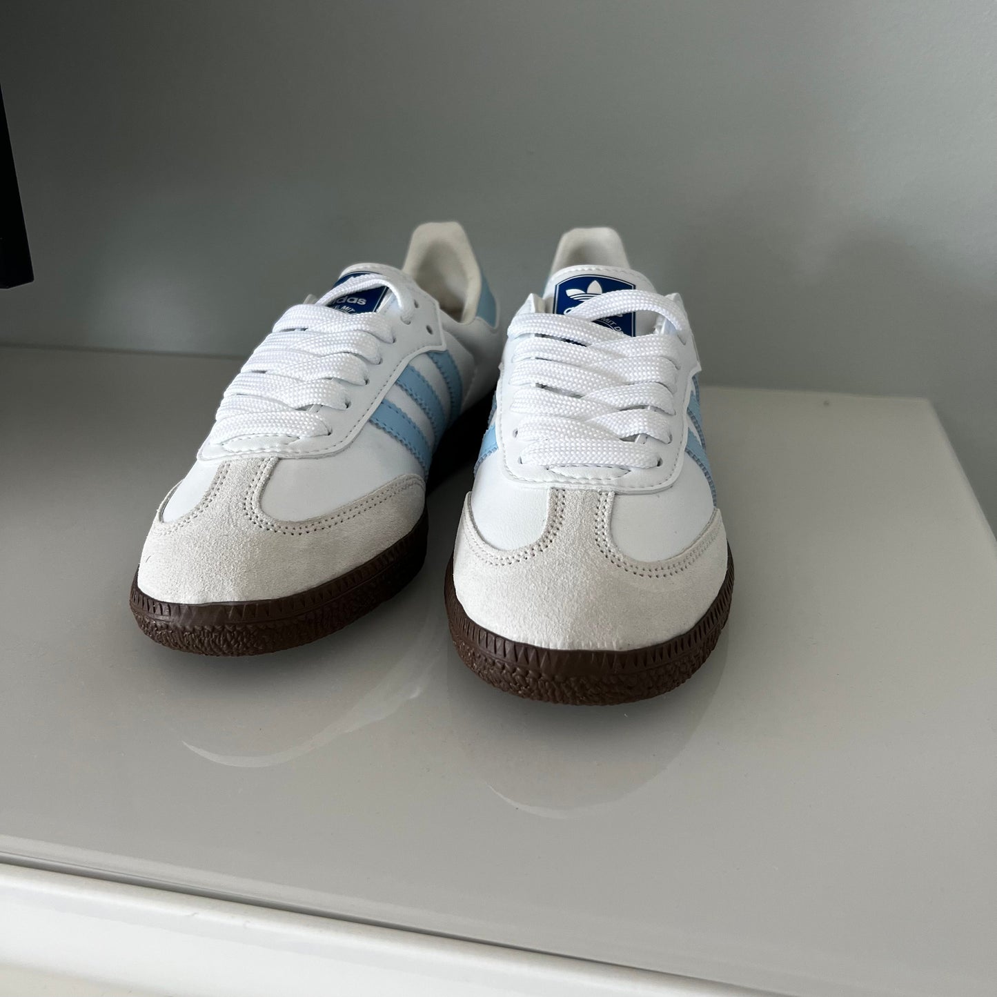 Zapatillas A. Samba blancas y azul calidad premium